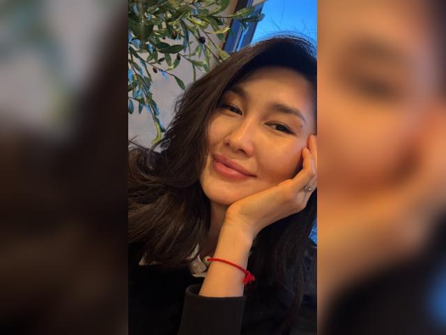 Visit Amelune profile