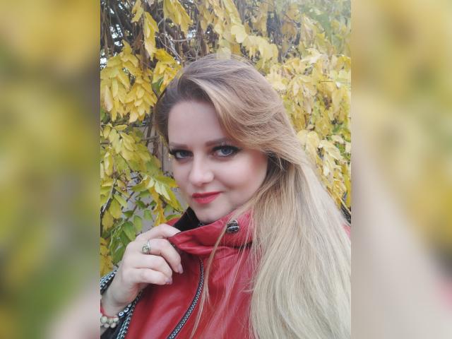 Visit AlinaSkye profile