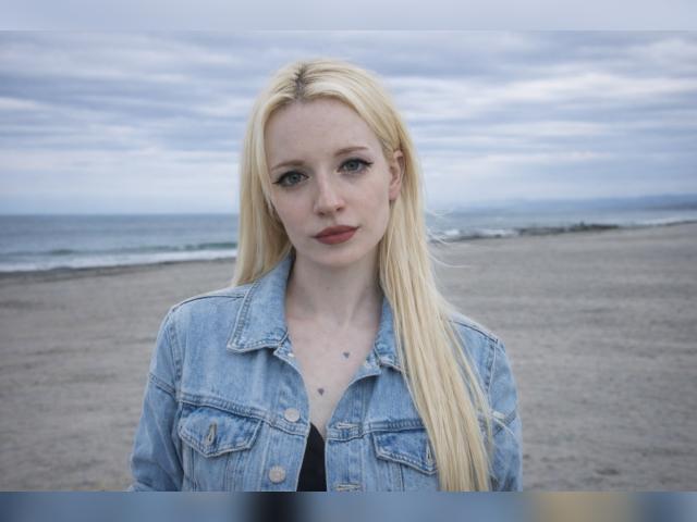 Visit xBarbiSizex profile