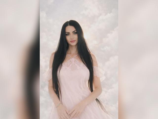 Visit 00Queen profile