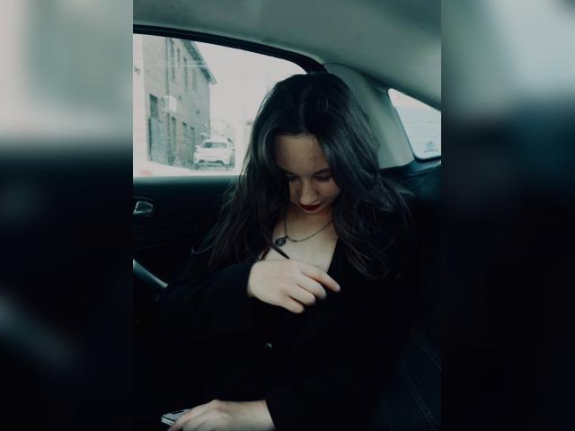 Visit LunaRiche profile