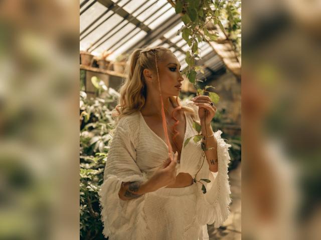 Visit CherryDreamer profile