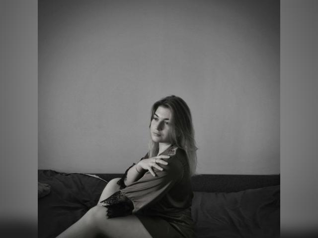 Visit GloriaRai profile