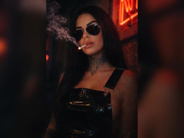 Visit CuckoldressAsh profile