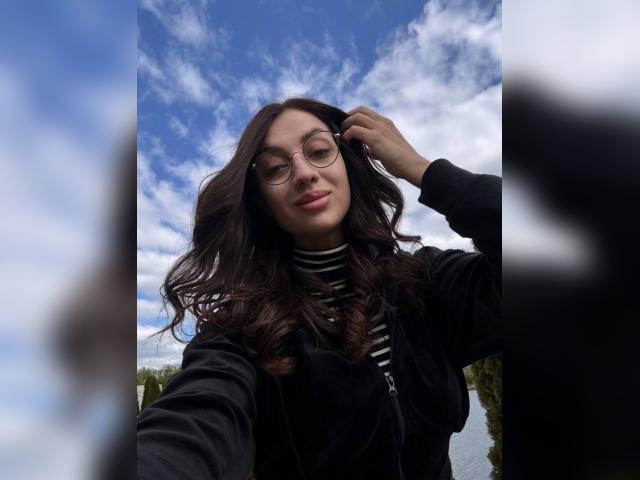 Visit 00HotLuna profile