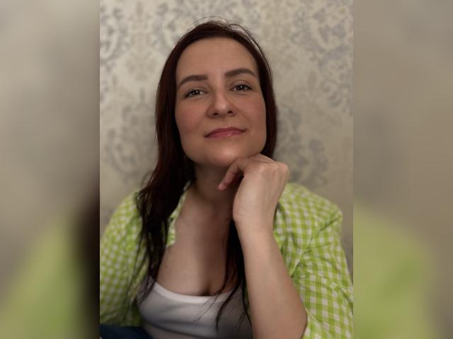 Visit 1CreamRaspberry profile