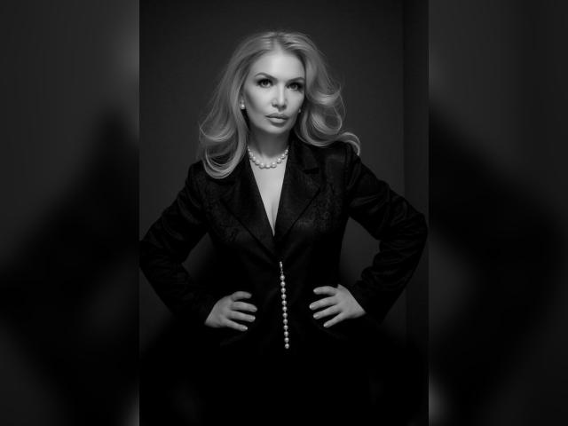 Visit MissRosaline profile