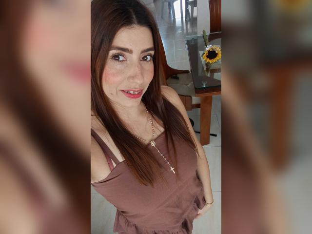 Visit JulianaPretty profile