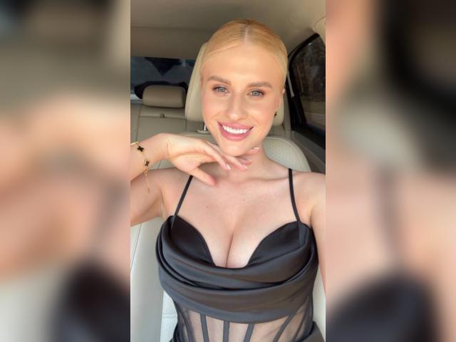 Visit CherryyPie profile