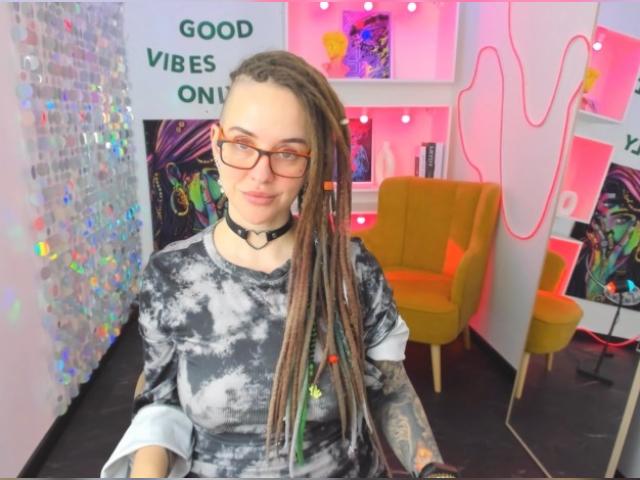 Visit LisaFoxy profile