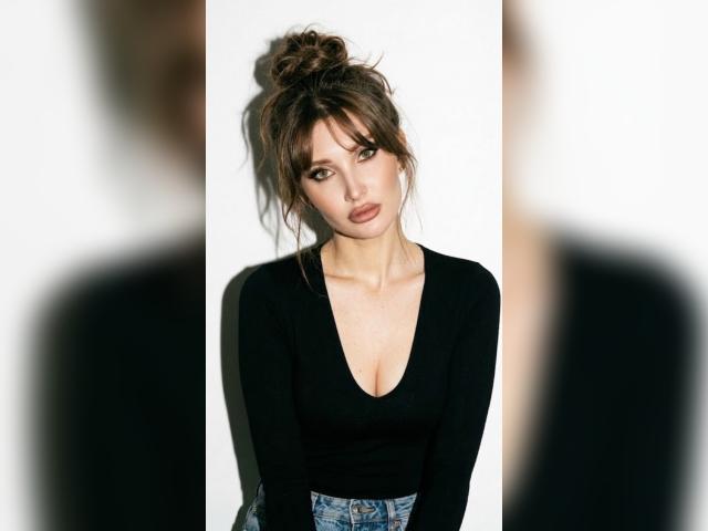 Visit Sweetgirl20255 profile