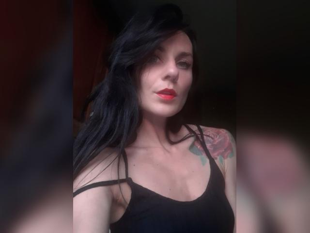 Visit softlips53753 profile