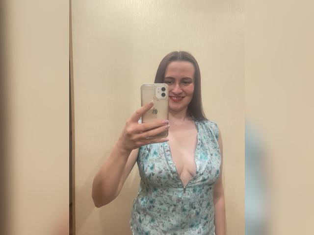 Visit 1CreamRaspberry profile