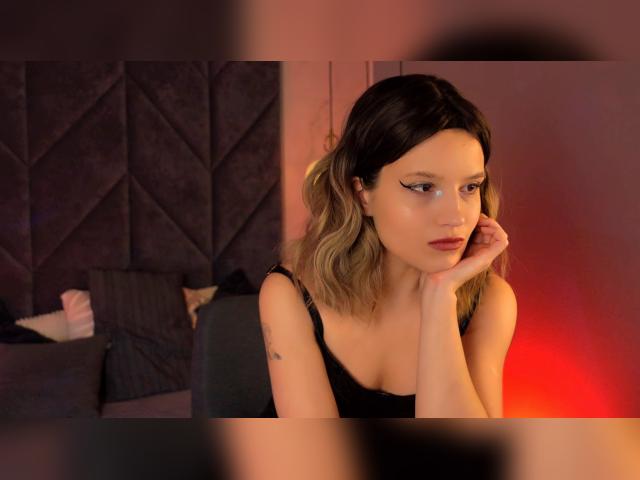 Visit RowenMoon profile