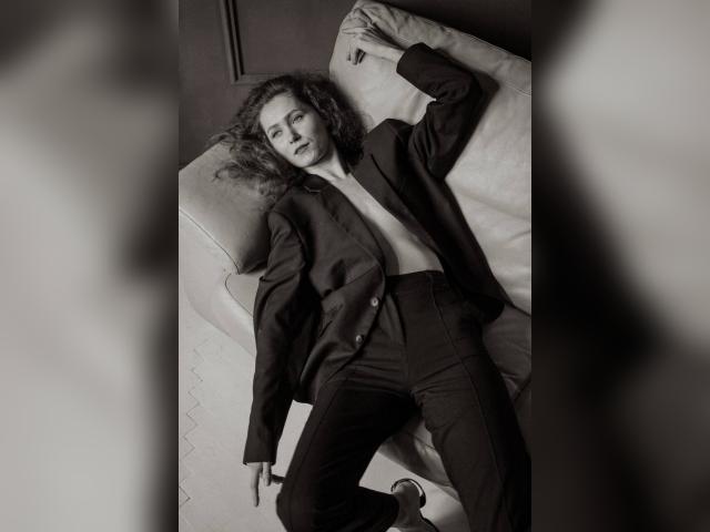 Visit EliElina profile