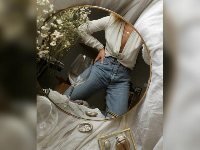 Visit Angelikka profile