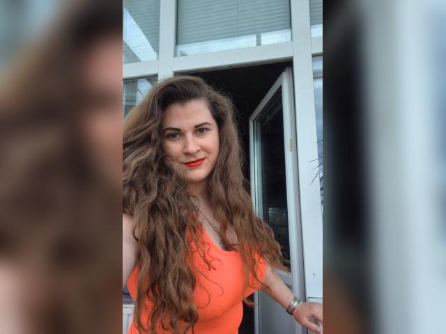 Visit Karinna profile