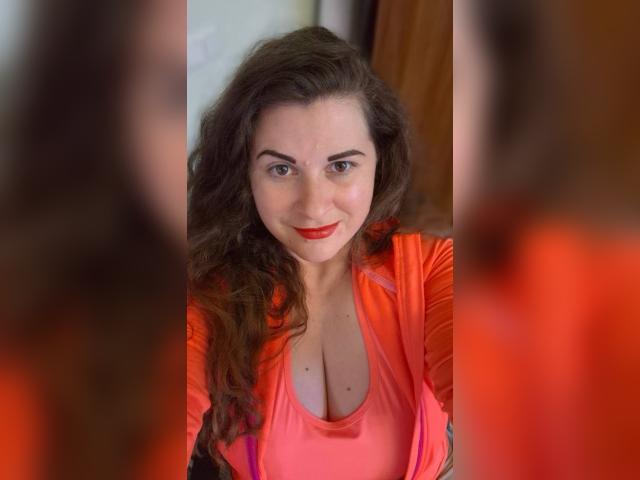 Visit Karinna profile