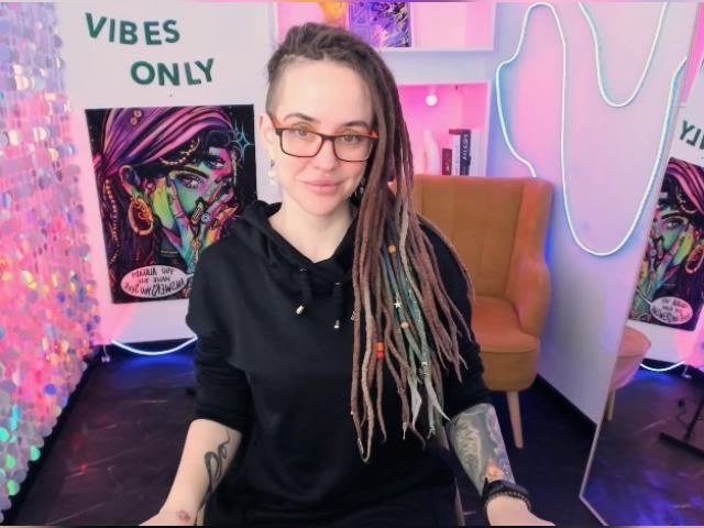 Visit LisaFoxy profile