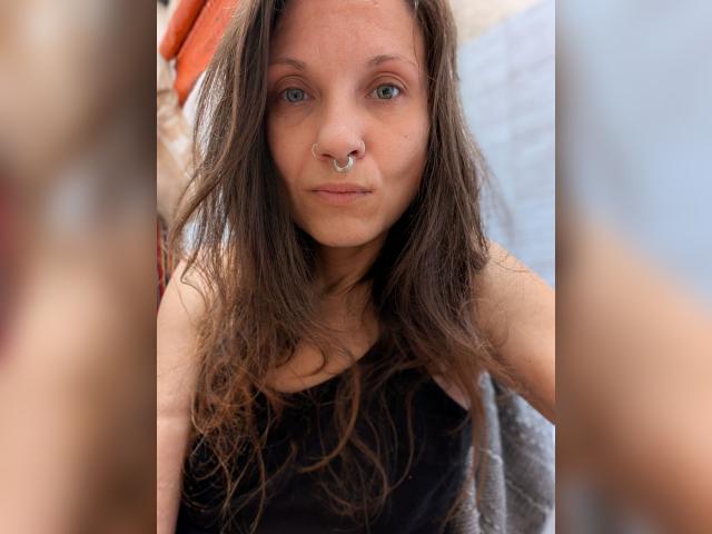 Visit loladan profile