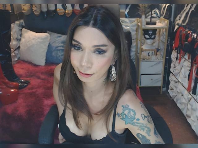 Visit celinafox profile