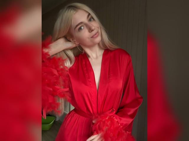 Visit Joliee profile