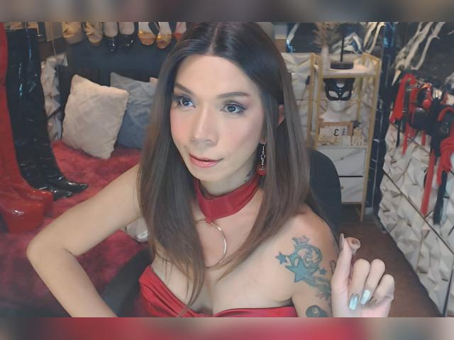 Visit celinafox profile