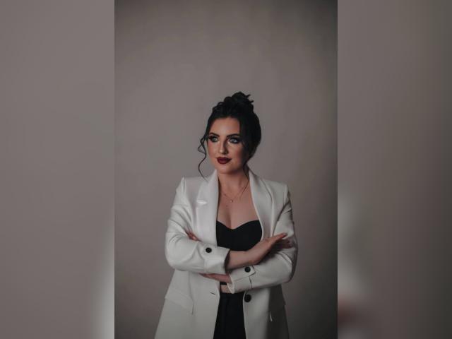 Visit Yaasmina1 profile