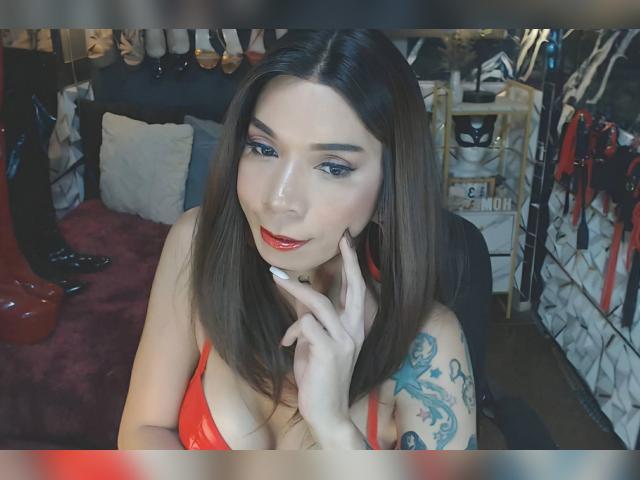 Visit celinafox profile