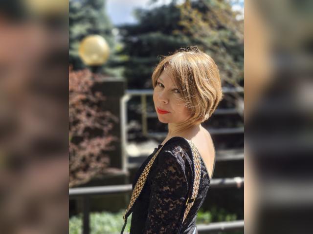 Visit Dinara profile