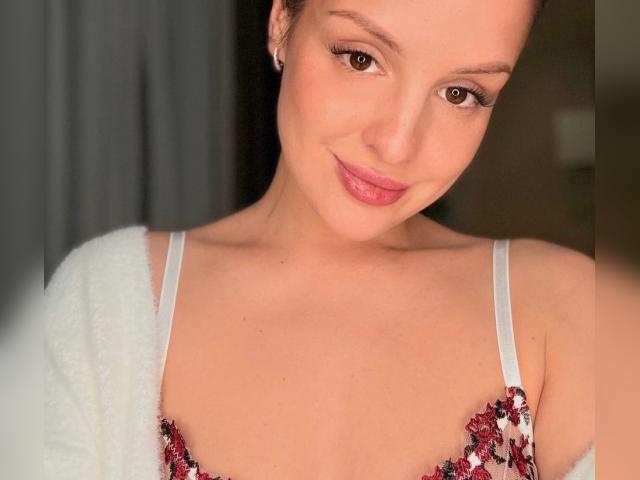 Visit EvelynaRay profile