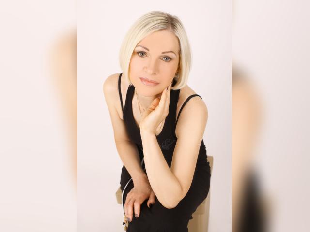 Visit CityGlamLove profile