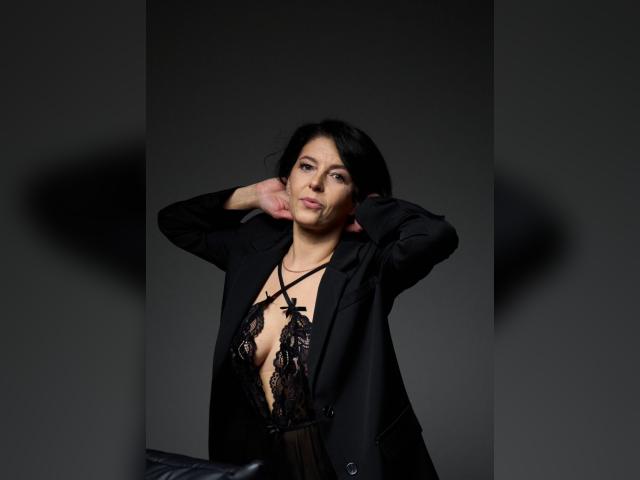 Visit FlowerWomann1 profile