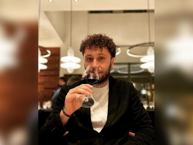 Visit LeoStonw profile