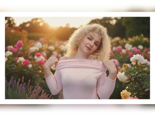 Visit AlexaCristal profile