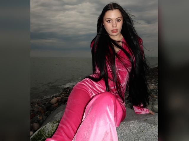 Visit A1delinee profile