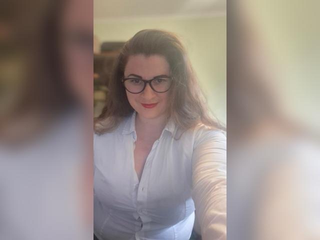 Visit Karinna profile