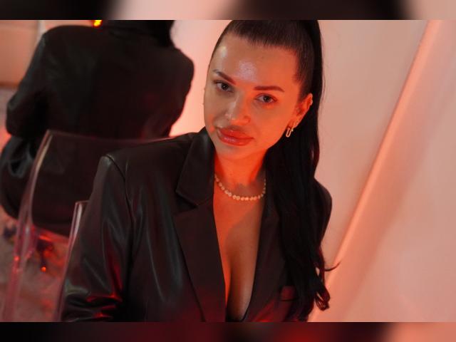 Visit MillieJenner profile