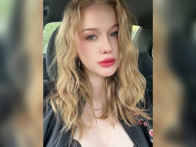 Visit Vayra profile