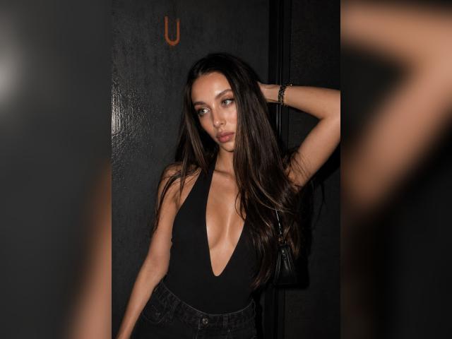 Visit Alinaaa profile