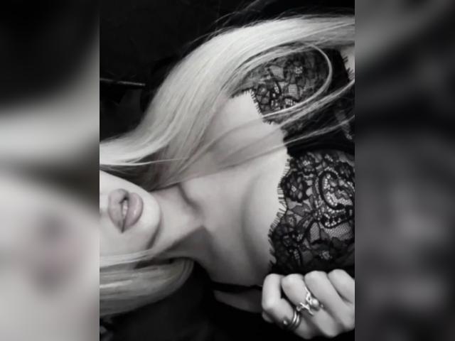 Visit Sweetheart699 profile