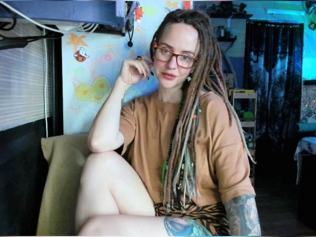 Visit LisaFoxy profile