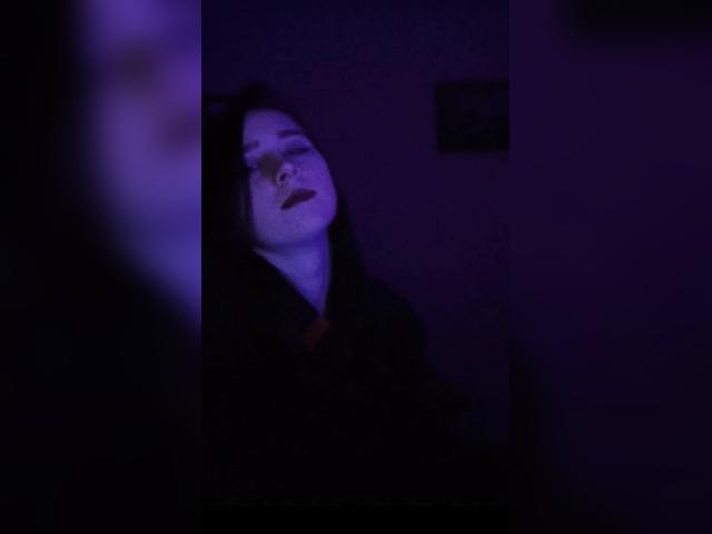 Visit ArianaDelReyy profile