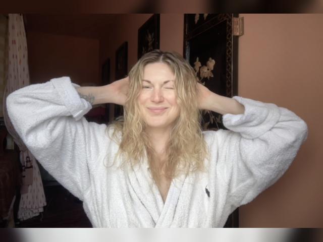 Visit LonelyWolfie profile