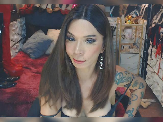 Visit celinafox profile