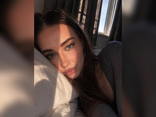 Visit Alinaaa profile