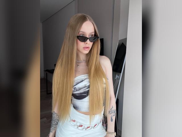 Visit LovelyAngel818 profile