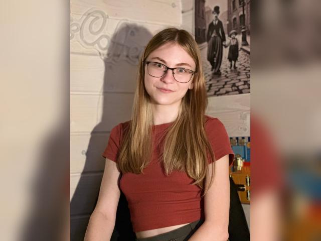 Visit Aliska profile