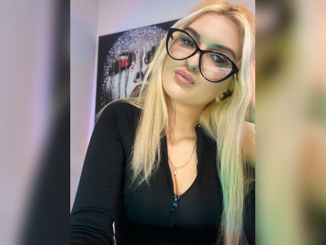 Visit AngelHoney profile