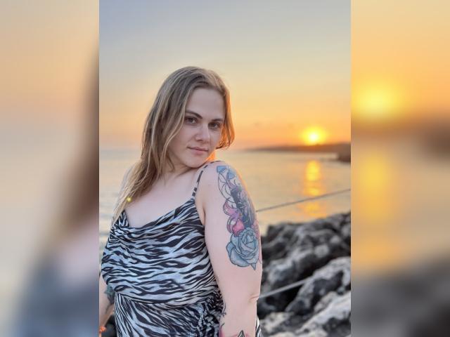 Visit RiriWannabe profile